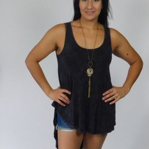 High-Low Sleeveless Top